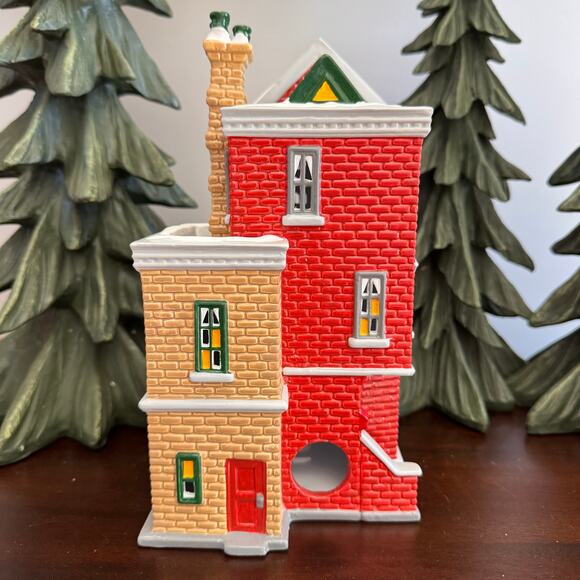 1991 Vintage Snow Village Department 56: “Finklea’s Finery:Costume Shop” - Picture 11 of 16